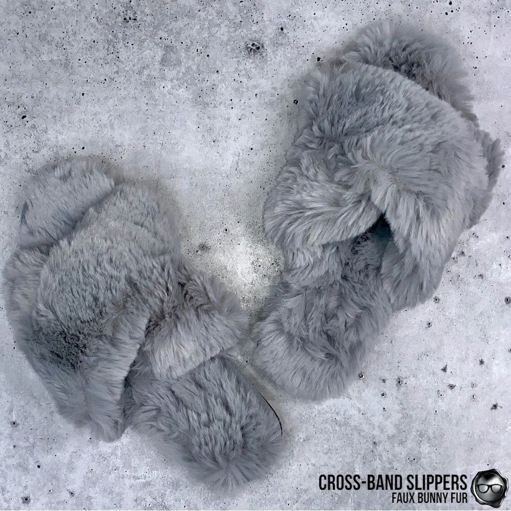 FUZZY FAUX BUNNY FUR CROSS BAND SLIPPERS IN GREY NON-SLIP SIZE MEDIUM 5.5 - 6.5
